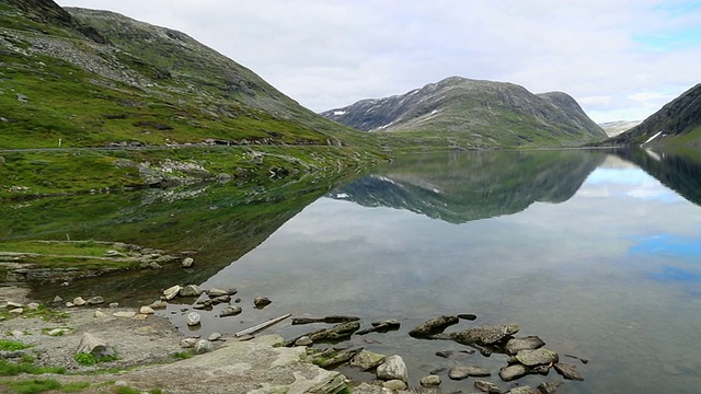 Djupvatnet湖，湖的景色视频素材