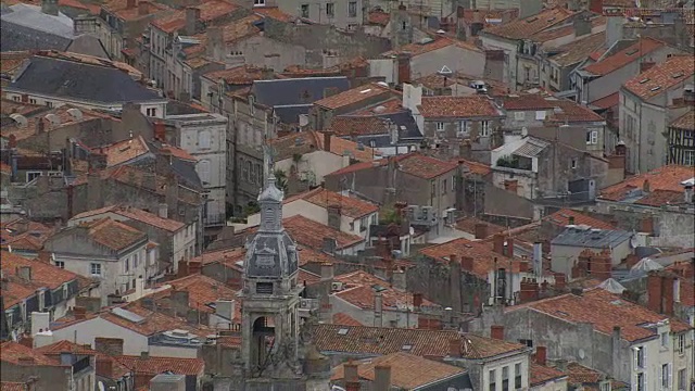 法国罗谢尔区(La Rochelle) - Aerial View - Poitou-Charentes, charentes - maritime, Rochelle arronment视频素材