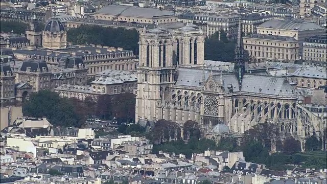 巴黎圣母院-鸟瞰图- Île-de-France，巴黎，法国视频素材