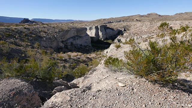 得克萨斯州大本德凝灰岩峡谷与杂酚油灌木视频素材