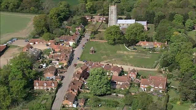 海登村和大厅-鸟瞰图-英格兰，诺福克，Broadland，英国视频素材