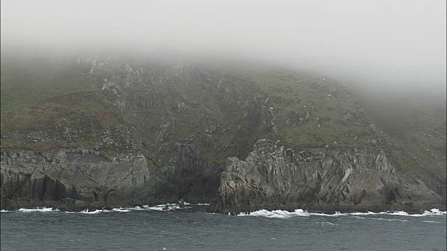 Rocky Cliffs By Killonecaha - Aerial View - Munster, Co Kerry，直升飞机拍摄，空中视频，cineflex，建立拍摄，爱尔兰视频素材