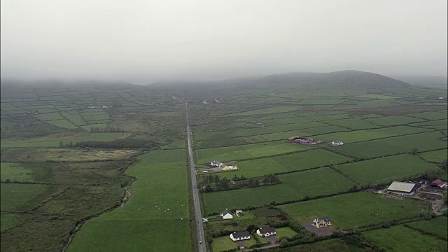 丁格尔湾海港-鸟瞰图-明斯特，Co Kerry，直升机拍摄，空中视频，电影，建立拍摄，爱尔兰视频素材