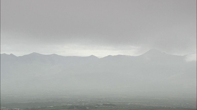 飞行圆形悬崖到丁格尔湾-鸟瞰图-明斯特，Co Kerry，直升机拍摄，空中视频，电影，建立拍摄，爱尔兰视频素材