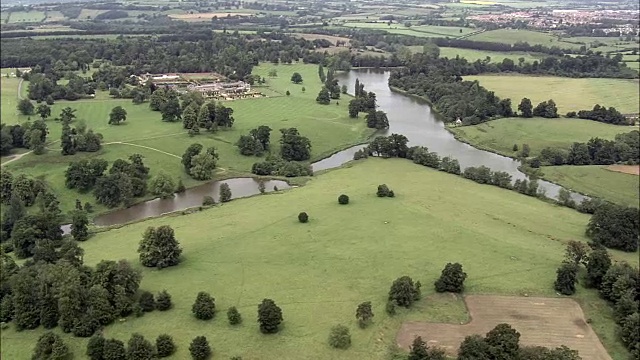 Bowood House -鸟瞰图-英国，威尔特郡，卡尔恩没有直升机拍摄，航拍视频，电影胶片，建立拍摄，英国视频素材