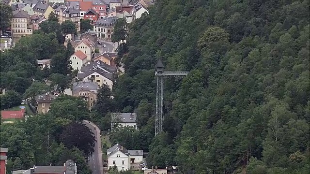 坏山道-鸟瞰图-萨克森，直升机拍摄，空中视频，电影，建立拍摄，德国视频素材