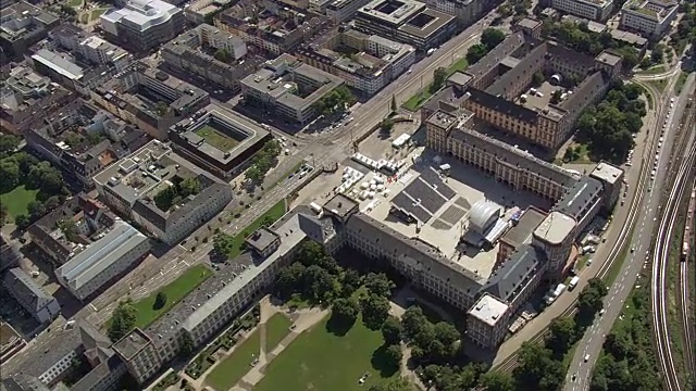 曼海姆和宫殿-鸟瞰图- Baden-Württemberg，卡尔斯鲁厄地区，Stadtkreis曼海姆直升机拍摄，空中视频，电影，建立拍摄，德国视频素材