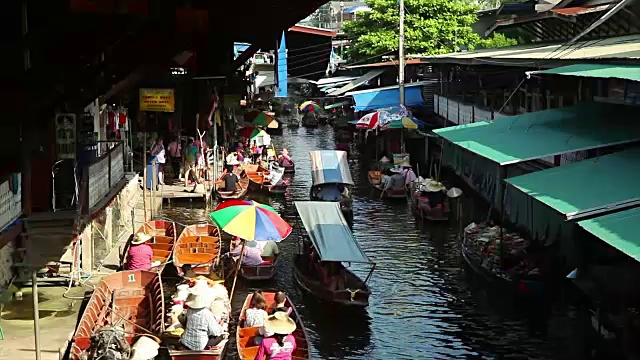 浮动的市场。视频素材