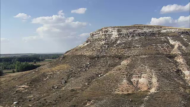 悬崖-鸟瞰图-卡斯蒂利亚和León，布尔戈斯，托雷加林多，西班牙视频素材