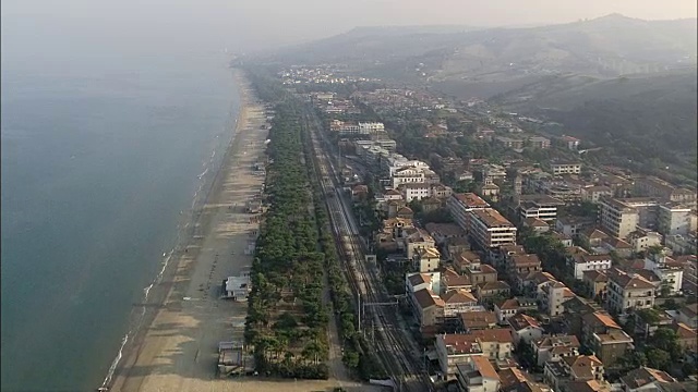 在意大利的Teramo省，松树市，Abruzzo, Abruzzo视频素材