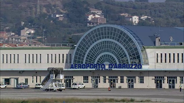 Abruzzo机场- Aerial View - Abruzzo，省份，Pescara, Pescara, Italy视频素材