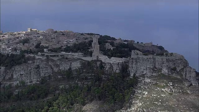 埃里斯和城堡-鸟瞰图-西西里岛，特拉帕尼省，埃里斯，意大利视频素材