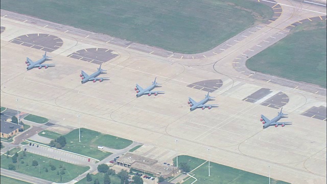 阿尔图斯空军基地-鸟瞰图-俄克拉荷马州，杰克逊县，美国视频素材