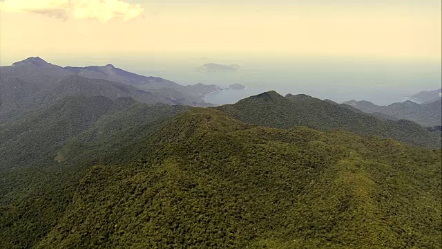 在Ilhabela的顶部-鸟瞰图- São保罗，Ilhabela，巴西视频素材