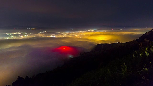 云上戏剧性的夜晚时光流逝视频下载