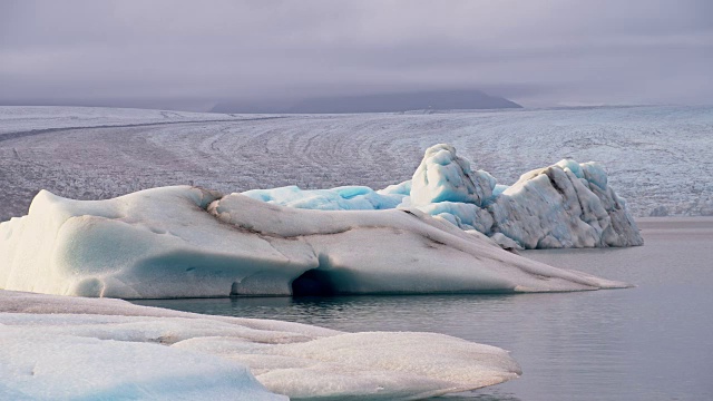 冰岛著名的Jokulsarlon泻湖视频素材