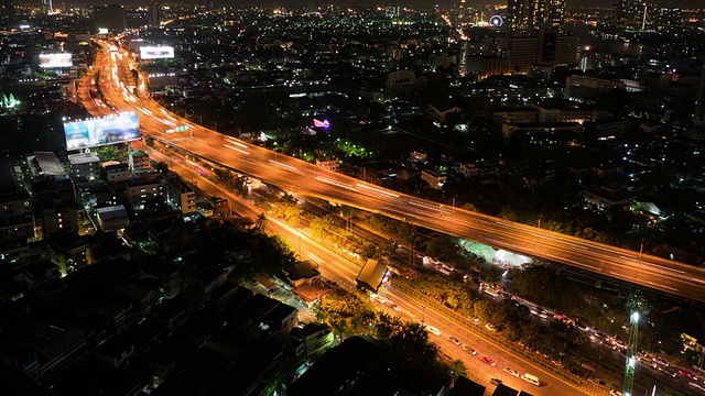 夜间多车道高速公路视频素材