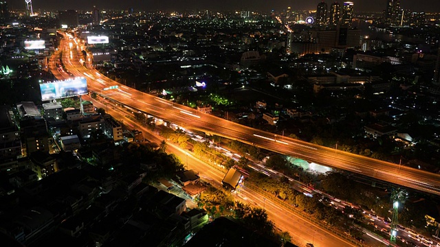 夜间多车道高速公路视频素材