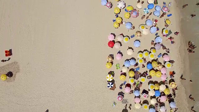 里约热内卢里约热内卢Leblon海滩的空中景色视频素材