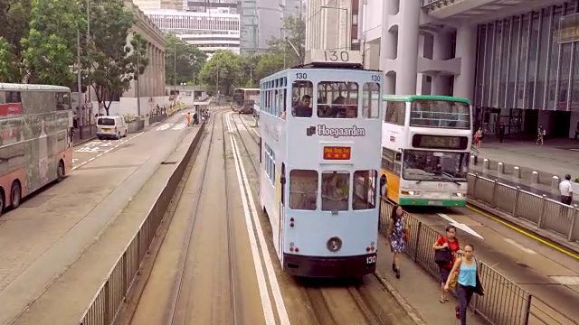 香港有轨电车的移动镜头视频素材