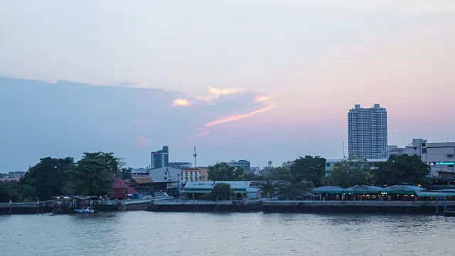 4K时间从白天到夜晚:曼谷的日落和建筑。视频素材