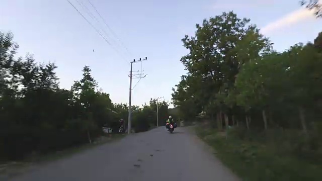 HD驱动器pov道路时间推移/hyperlapse白天视频素材