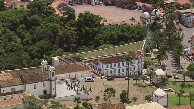 在巴西杰拉斯州米纳斯的巴西Basilica do Bom Jesus de Matosinhos / Minas的WS AERIAL DS视图视频素材