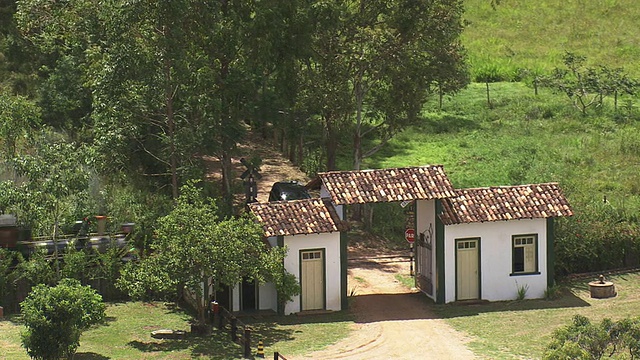 巴西吉拉斯州，Sao Joao del Rei / Minas外蒸汽火车的MS AERIAL Shot视频素材