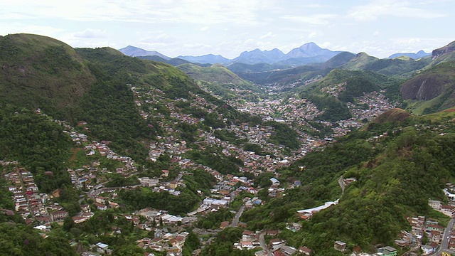 城市小镇/里约热内卢de Janeiro，巴西，WS鸟瞰图视频素材