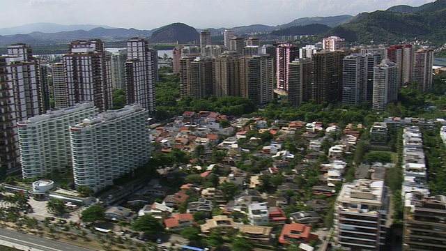 WS鸟瞰图在城市/里约热内卢de Janeiro，巴西视频素材