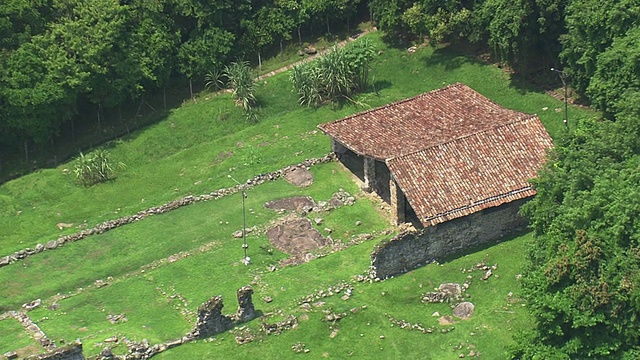 MS AERIAL ZI View of wasteland architecture /圣保罗，巴西视频素材