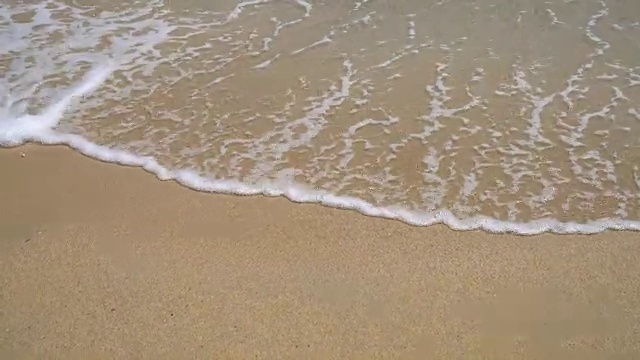 沙滩上的海浪视频素材