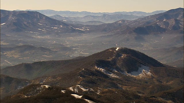 进入大烟山国家公园-鸟瞰图-北卡罗来纳州，海伍德县，美国视频素材