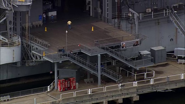 USS Yorktown -鸟瞰图-南卡罗来纳，查尔斯顿县，美国视频素材