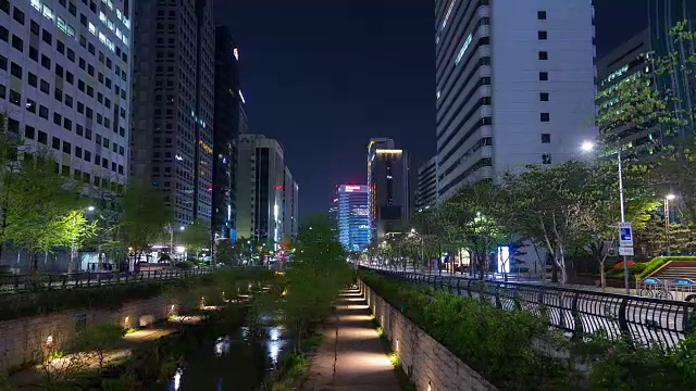 清溪川的夜景视频素材