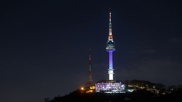 汉城塔的夜景和天空视频素材