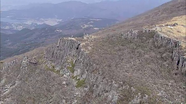 慕登山柱状节理鸟瞰图视频素材