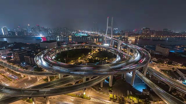 时间流逝-上海，繁忙路口鸟瞰图(WS HA缩小)视频素材