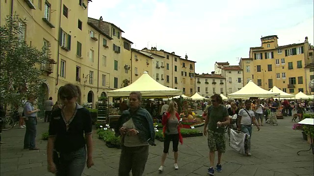 Piazza Anfiteatro，卢卡，意大利视频素材