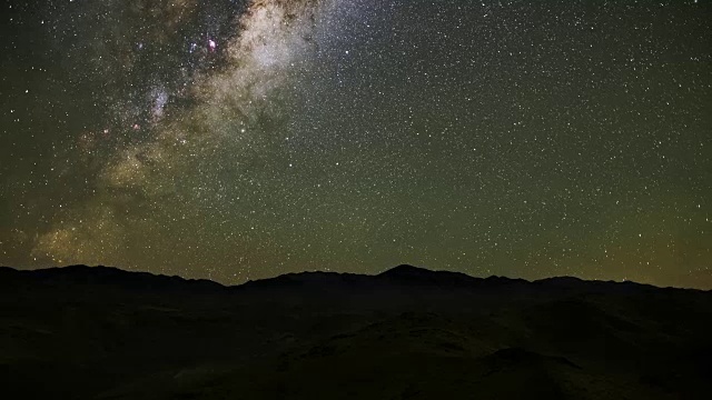 沙漠的夜空视频下载