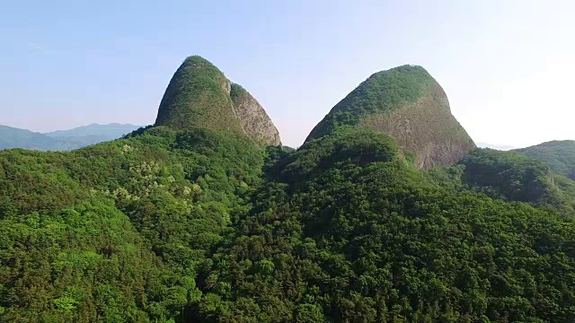 麦三山顶的峭壁景观视频素材