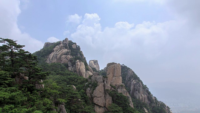 道奉山的俊奉峰和新仙台崖景观视频素材