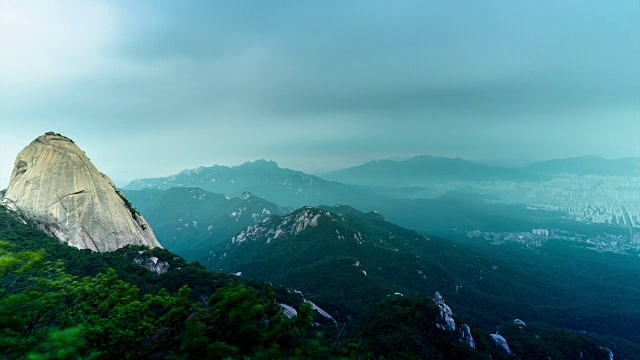 拂晓时分的布汗山国家公园视频素材