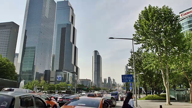 Teheranno街Samseong车站附近的四路互动(韩国硅谷)视频素材