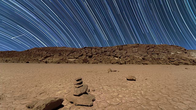 夜间暴露的沙漠景观视频下载