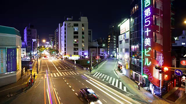 夜间交通在福冈-时间流逝视频素材