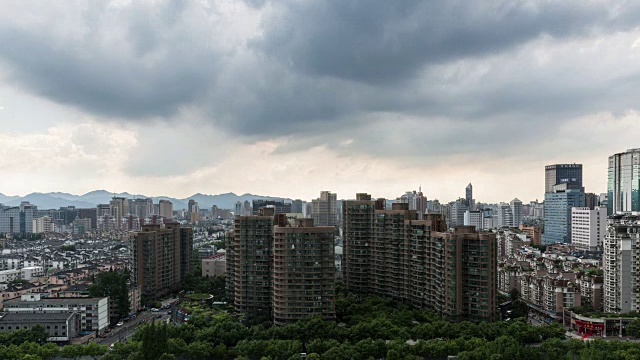 杭州市区上空乌云密布视频素材