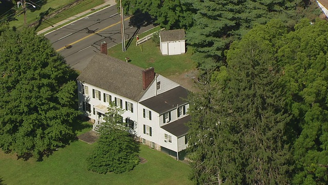 MS AERIAL ZO View of Vail House /莫里斯敦，新泽西州，美国视频素材