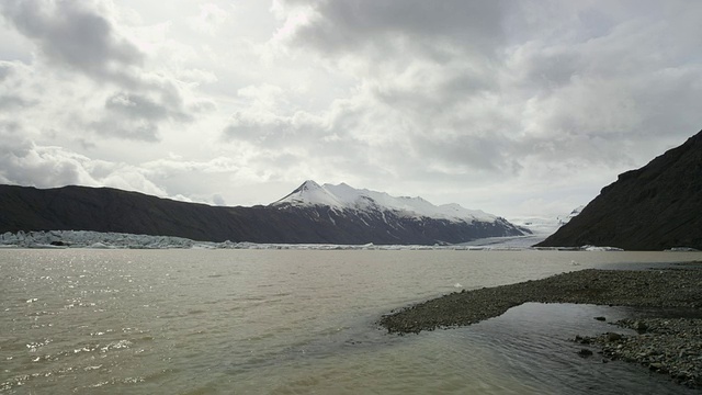 有冰山和峡湾的冰岛冰川湖视频素材