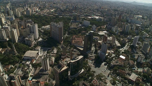 巴西贝洛奥里藏特(Belo Horizonte)，高楼林立。视频素材